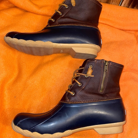 Women’s 11. Sperry Boots very nice and comfy - Picture 4 of 8